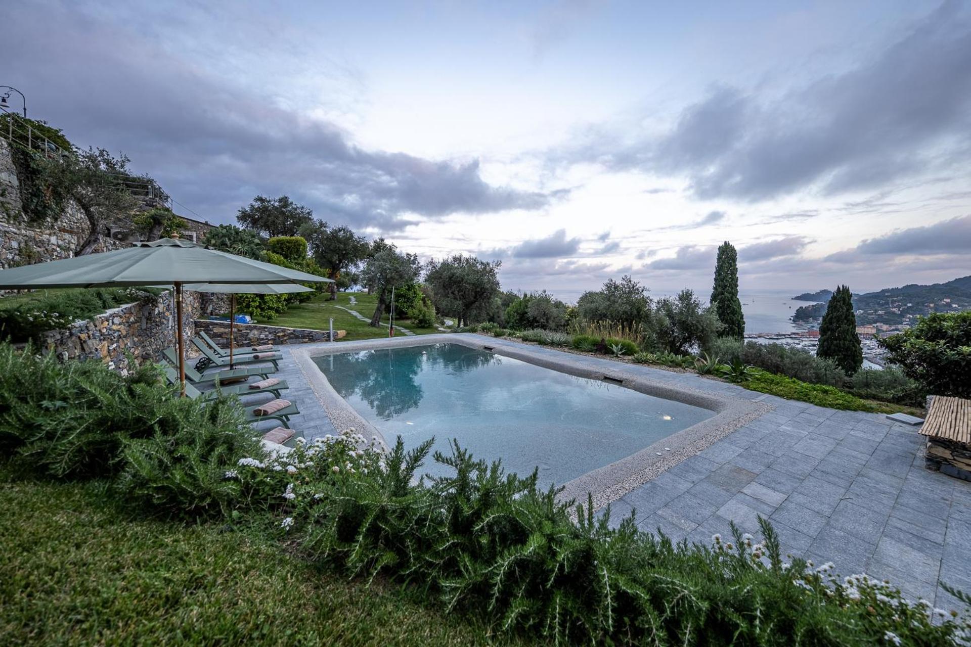 La Casa Gialla Relax In Collina Con Piscina サンタ・マルゲリータ・リグレ エクステリア 写真