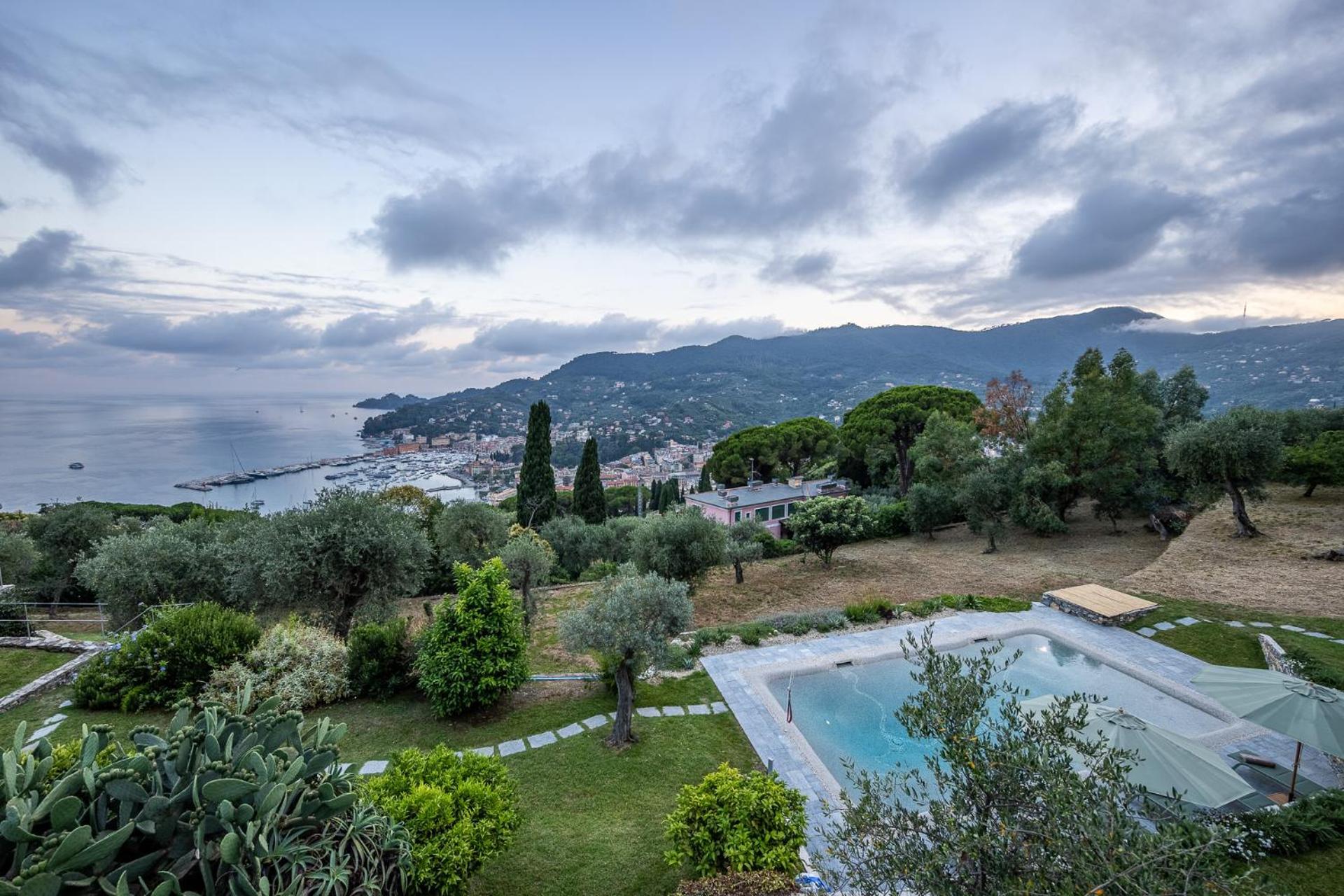 La Casa Gialla Relax In Collina Con Piscina サンタ・マルゲリータ・リグレ エクステリア 写真