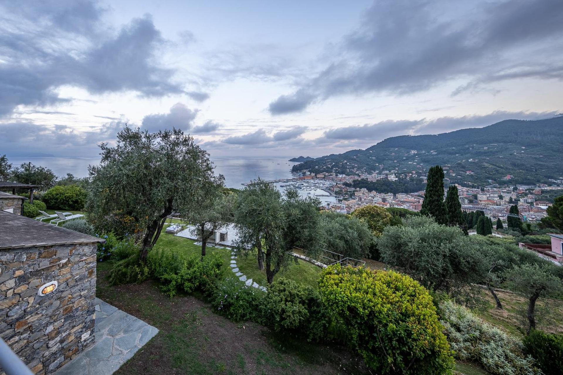 La Casa Gialla Relax In Collina Con Piscina サンタ・マルゲリータ・リグレ エクステリア 写真