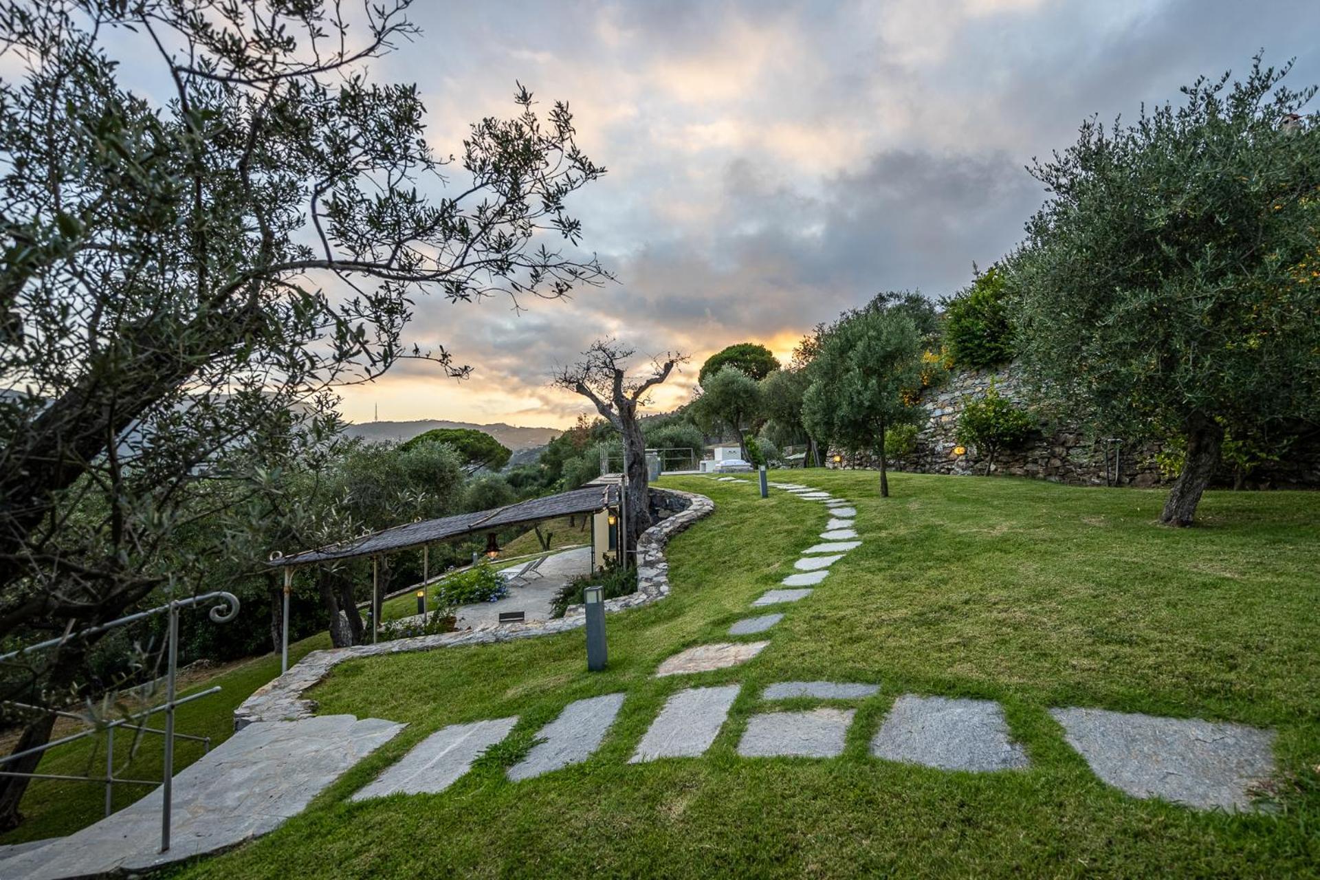 La Casa Gialla Relax In Collina Con Piscina サンタ・マルゲリータ・リグレ エクステリア 写真
