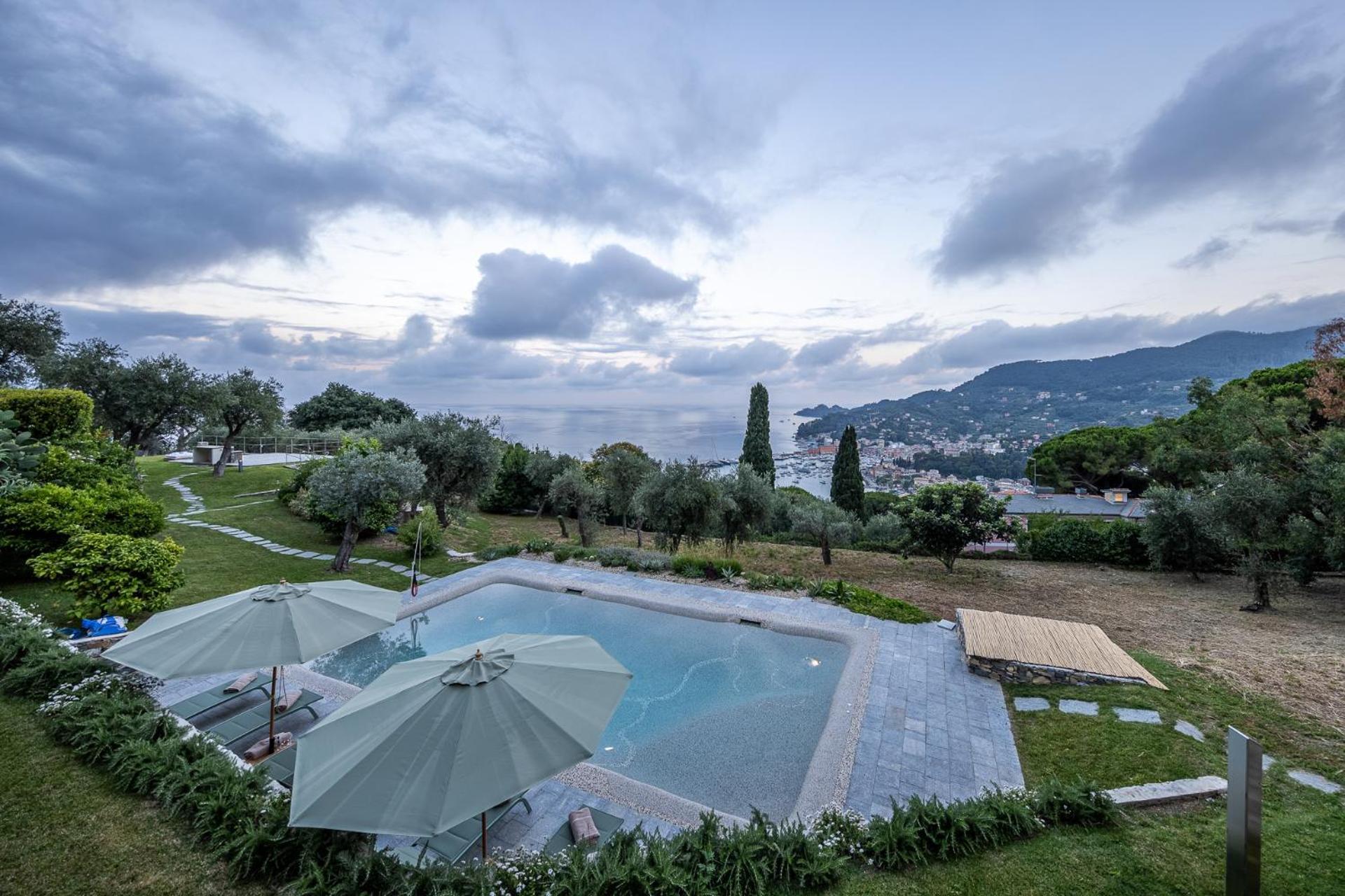 La Casa Gialla Relax In Collina Con Piscina サンタ・マルゲリータ・リグレ エクステリア 写真