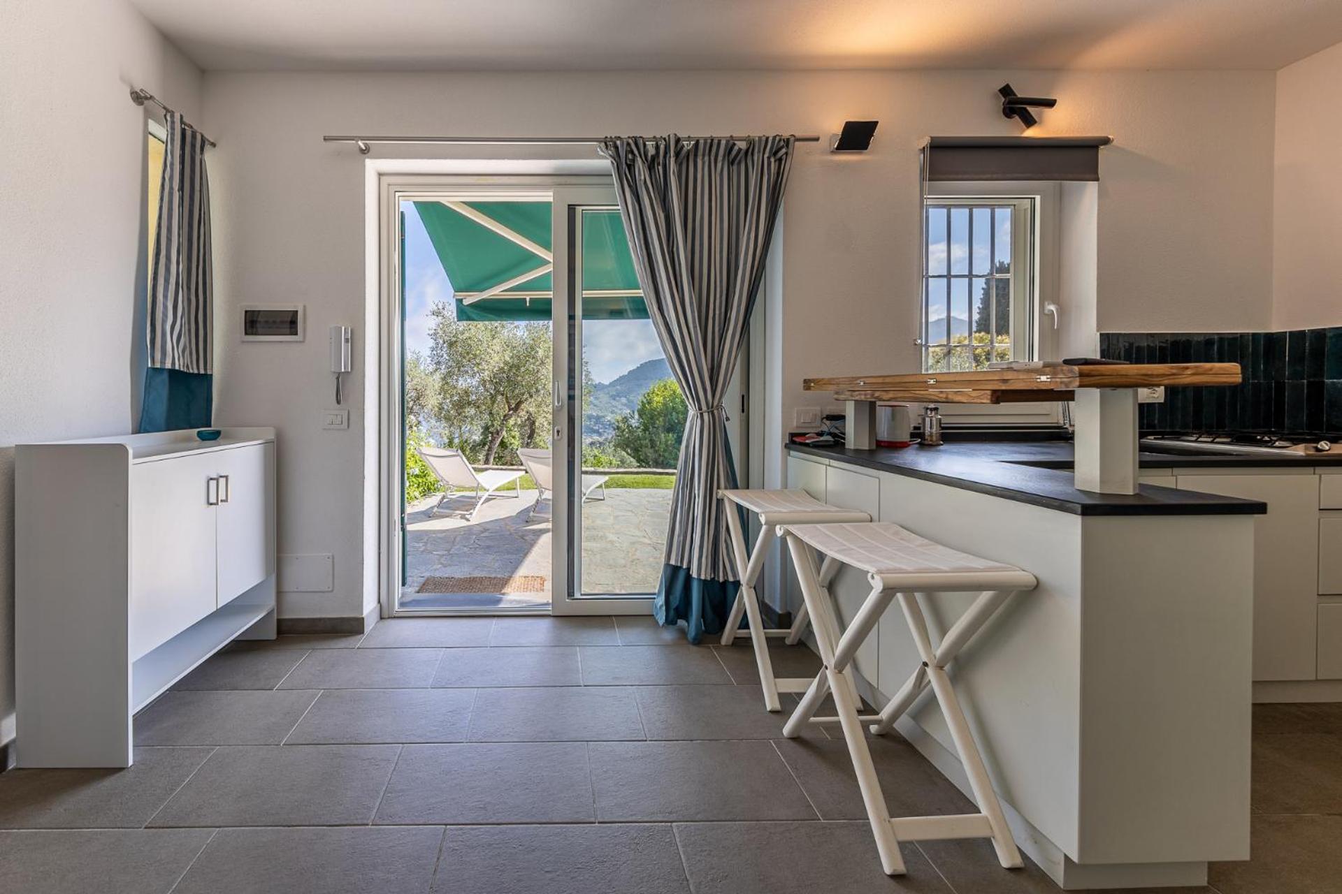 La Casa Gialla Relax In Collina Con Piscina サンタ・マルゲリータ・リグレ エクステリア 写真
