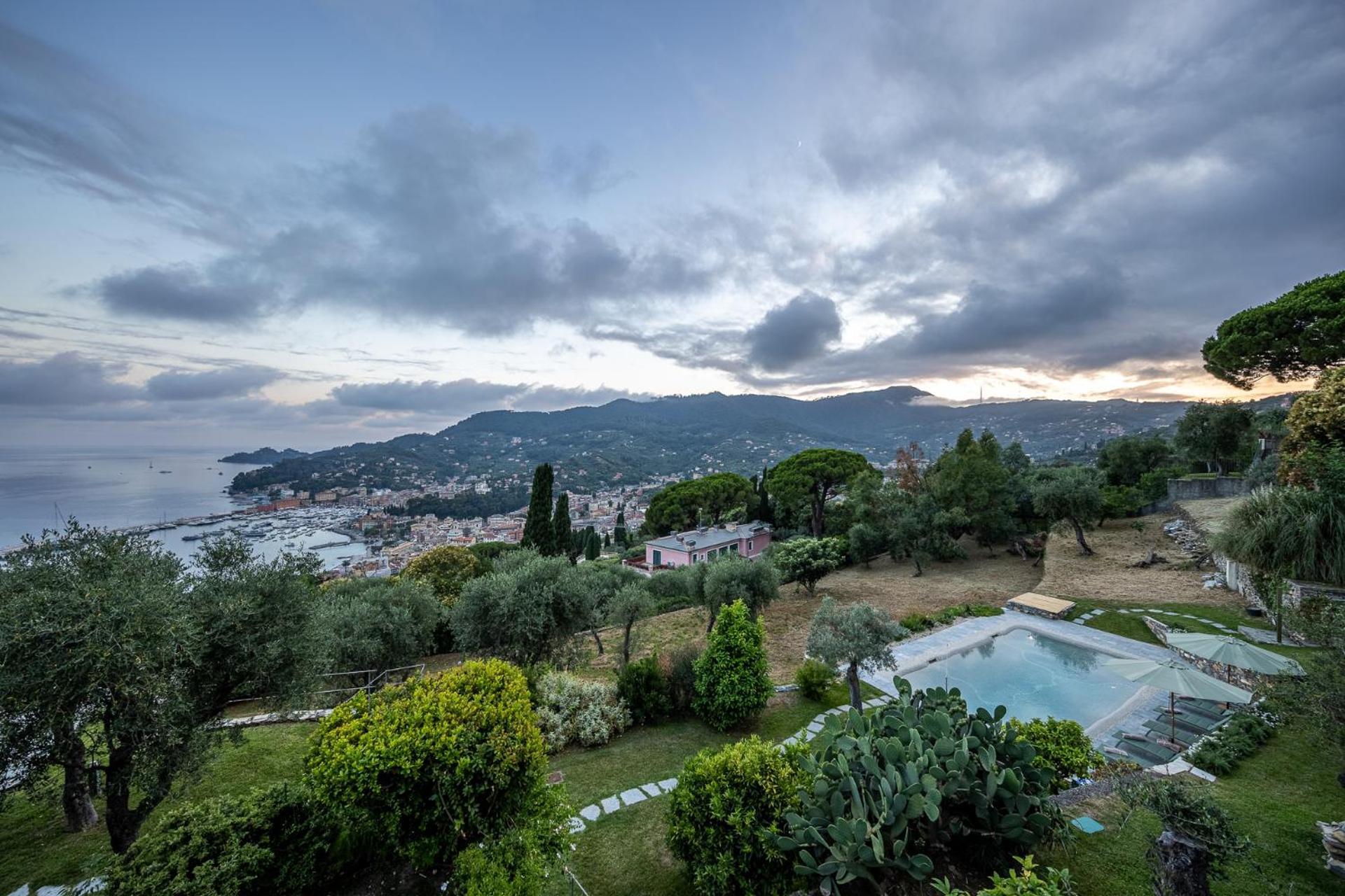 La Casa Gialla Relax In Collina Con Piscina サンタ・マルゲリータ・リグレ エクステリア 写真
